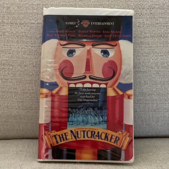 4 Christmas VHS Movies - Picture 2 of 9